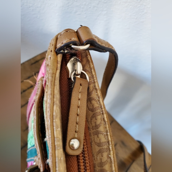 VINTAGE Fossil Multicolored Striped Crossbody Bag - Picture 10 of 13